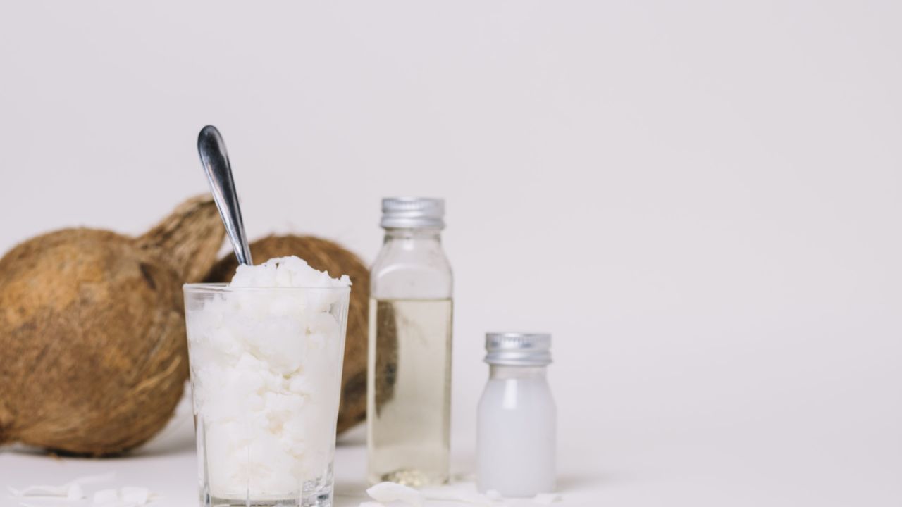 Descubra 10 motivos para usar o óleo de coco no seu dia a dia